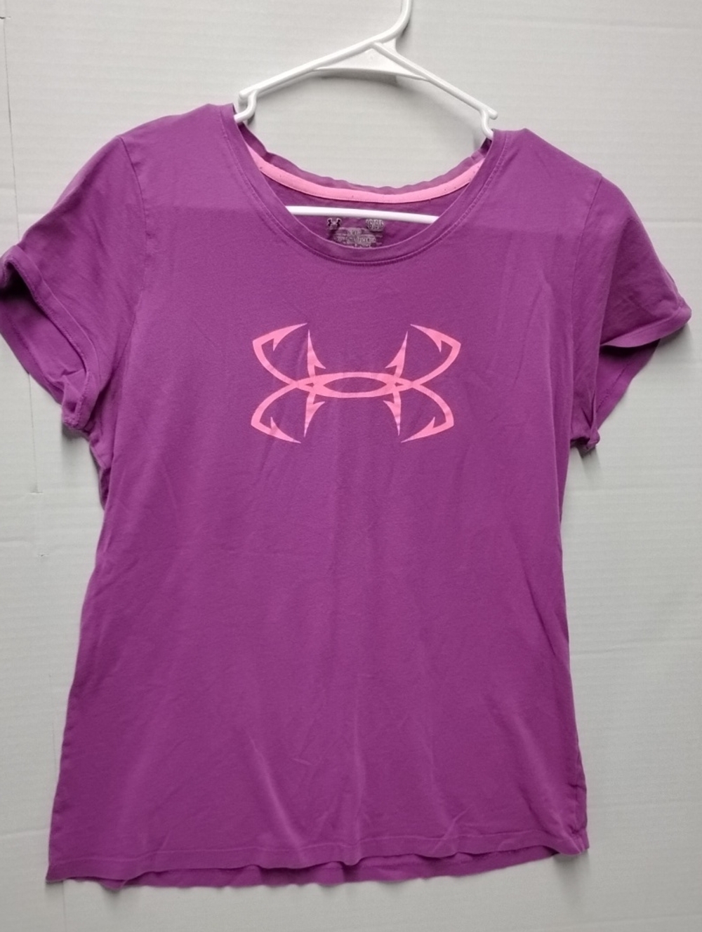 Under Armour Purple Short Sleeve Tee with Pink Logo Charged HeatGear Large